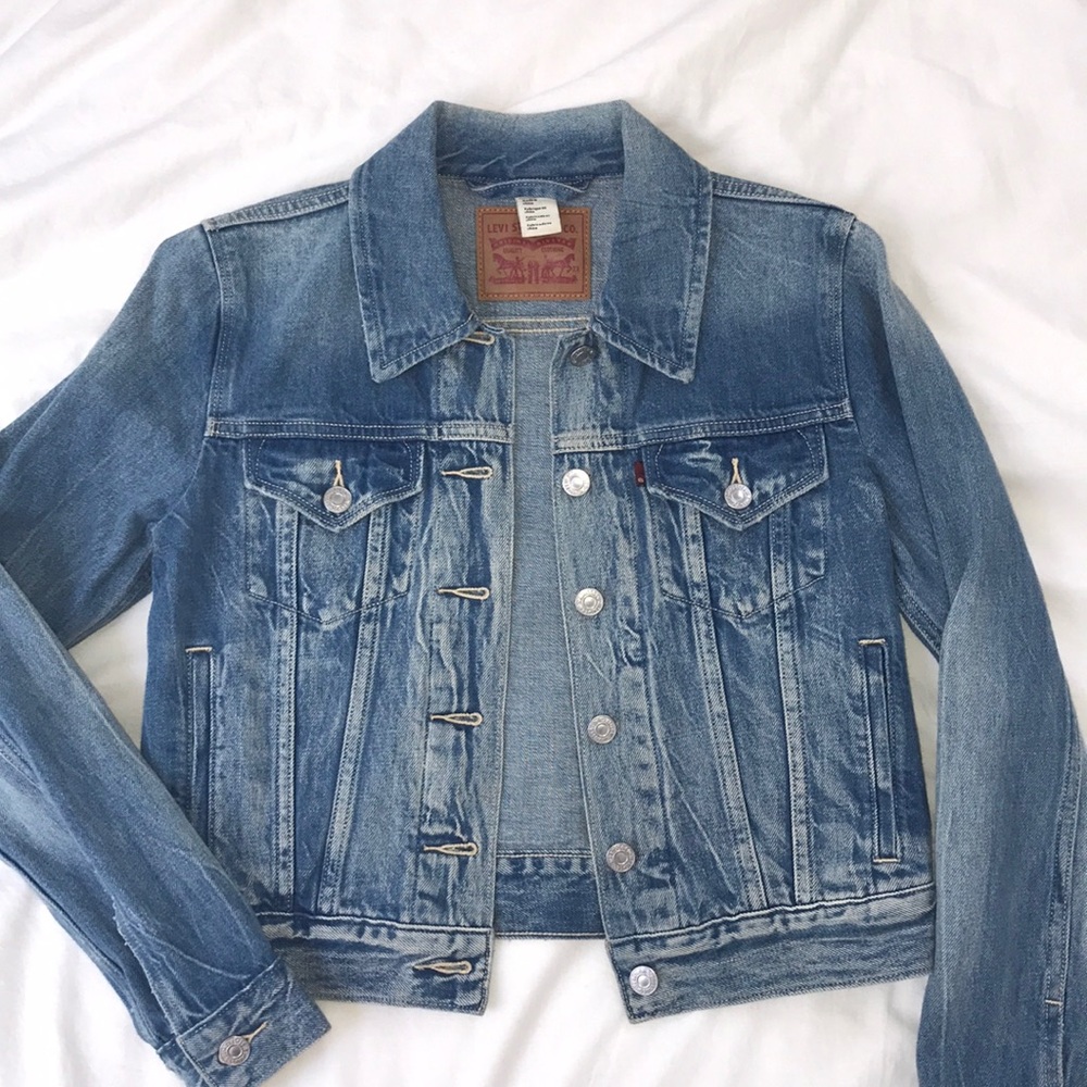 LEVIS DENIM JACKET